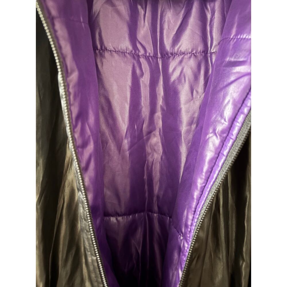Simply Vera Wang 90s Black Utility Puffer Jacket with Purple Lining size Medium - Picture 8 of 9